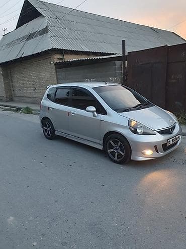 Транспорт: Honda Fit: 2004 г., 1.5 л, Автомат, Бензин, Хэтчбэк — 8