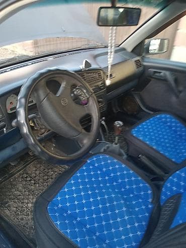 hyundai tibiron: Volkswagen Vento: 1995 г., 1.8 л, Механика — 9