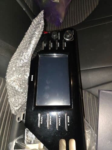 Скупка катализаторов: Штатная магнитола Toyota (Camry V70) с CarPlay и Android Auto — 1