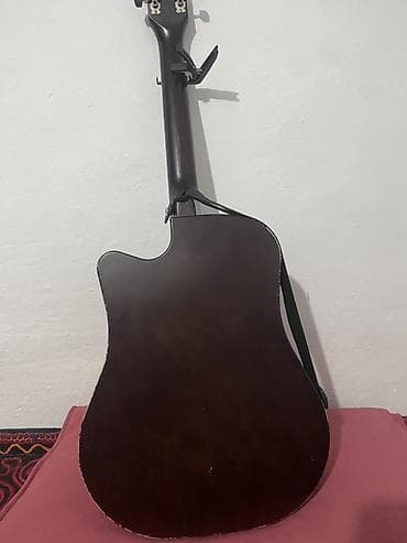 сумка токмок: Цена договорная. Акустическая гитара шестиструнная. Есть доставка В — 3