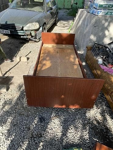 кровать двуспальная дерево: Односпальная кровать, Каркас без матраса, длина - 190 см — 1