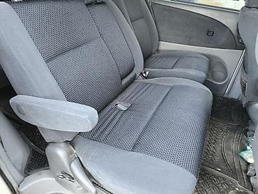 Toyota Estima: 2002 г., 2.4 л, Автомат, Бензин, Минивэн — 9