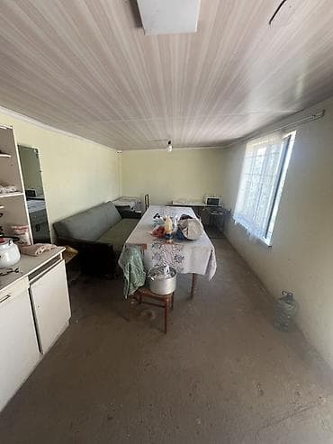Продажа домов: Сдается дом в Чолпон-Ате рядом с ИППОДРОМОМ. На 10-15 человек Дом с — 2