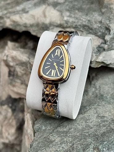 запястье: Классические часы часы, Женские — 1