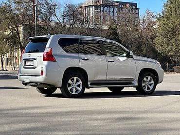 q 7: Lexus GX: 2010 г., 4.6 л, Автомат, Бензин, Внедорожник — 4