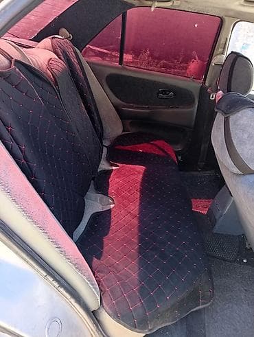 Транспорт: Mitsubishi Lancer: 1993 г., 1.6 л, Механика, Бензин, Седан — 4