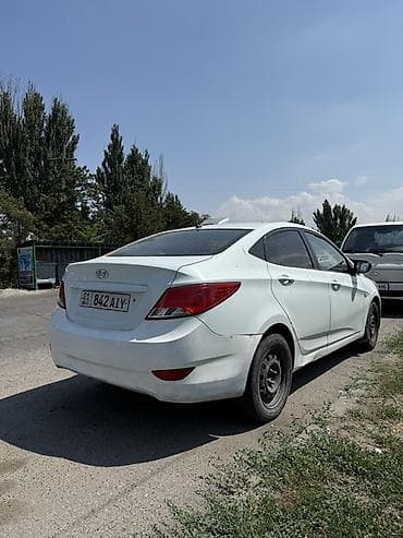 Hyundai Accent: 2015 г., 1.4 л, Механика, Бензин, Седан — 6