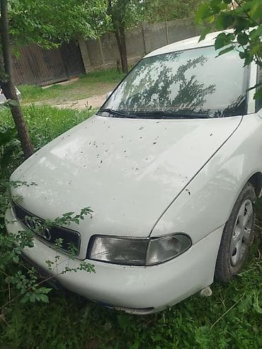 Audi A4: 1995 г., 1.8 л, Бензин, Седан