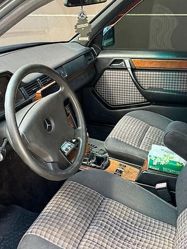 sprinter 4 4: Mercedes-Benz W124: 1992 г., 2.3 л, Механика, Бензин, Седан — 4