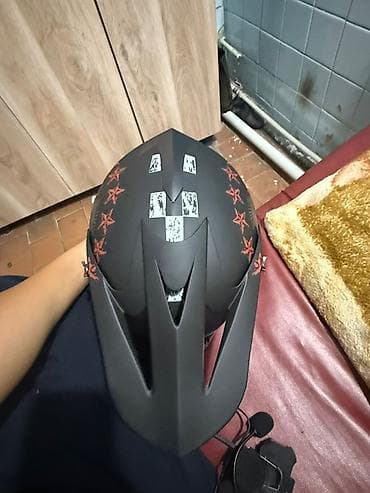 Шлемдер: Мотошлем кроссовый/эндуро с козырьком, графика в стиле гараж/скелет — 4