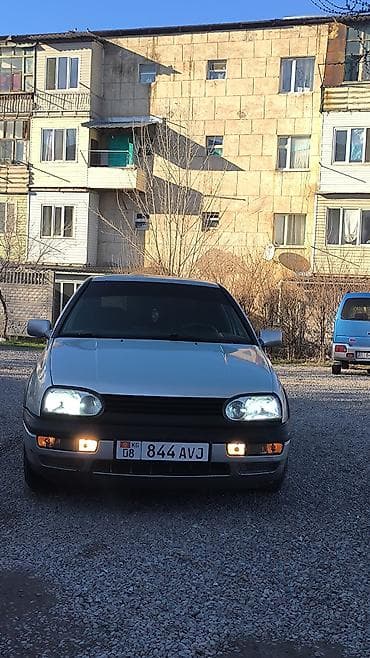Volkswagen Golf: 1993 г., 1.8 л, Механика, Бензин at lalafo.kg Volkswagen Golf: 1993 г., 1.8 л, Механика, Бензин