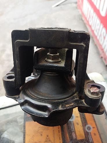 airwave: Подушка мотора Honda 2005 г., Б/у, Оригинал, Япония — 1