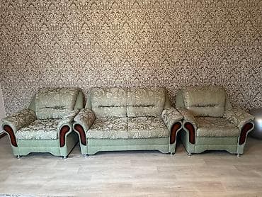Продаю диван тройку состояние идеальное бу цена 15000 сом at lalafo.kg Продаю диван тройку состояние идеальное бу цена 15000 сом