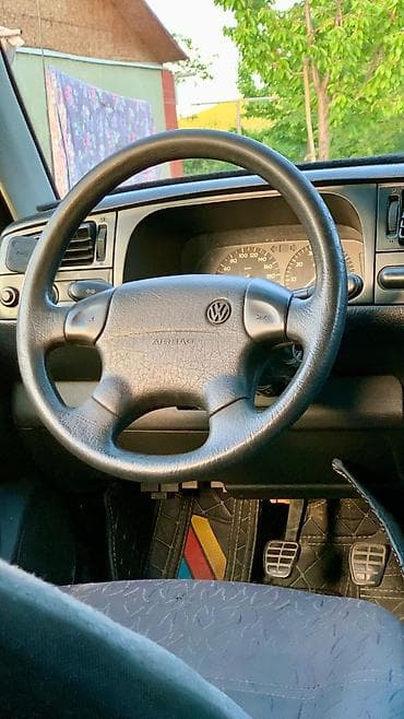 mazda 636: Volkswagen Golf: 1996 г., 1.8 л, Механика, Бензин, Хэтчбэк — 8