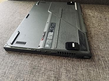 игровое: Asus Rog Strix g713 Видеокарта RTX3050 Процессор Ryzen 7 17.3 дюйма — 8