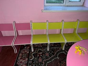 Продаётся 3-х этажный кровать 10 тыс, стол 3 тыс стулья 500с есть торг