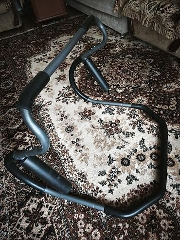 Спортивные сумки: Продается тренажер для пресса (аб-роллер), предназначенный для — 4