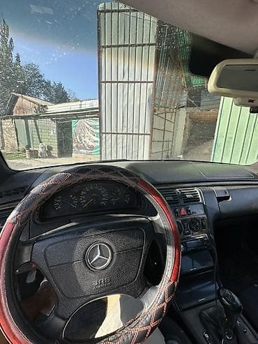 развальный рычаг: Mercedes-Benz E-Class: 1995 г., Механика, Бензин, Седан — 2