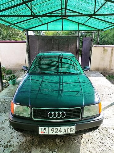 Audi: Audi 100: 1990 г., Седан — 4