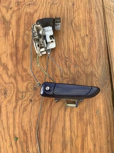 bmv e30: Задняя правая дверная ручка Дверная ручка Honda Б/у, Оригинал — 1