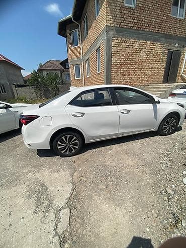 Транспорт: Toyota Corolla: 2020 г., 1.8 л, Вариатор, Гибрид, Седан — 7