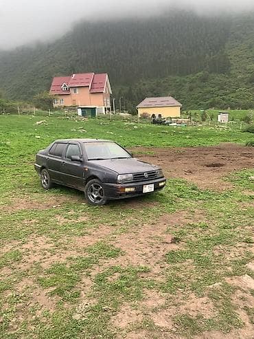 launch pro elite: Volkswagen Vento: 1995 г., 1.8 л, Механика, Бензин, Седан — 5