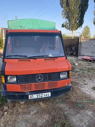 стоимость крана 25 тонн: Грузовой фургон Mercedes-Benz (кабина-два ряда, тентованный борт) - — 1