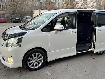 вокси ноах: Toyota Noah: 2008 г., 2 л, Вариатор, Бензин, Минивэн — 7