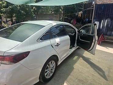 mercedes e200: Hyundai Sonata: 2017 г., 2 л, Автомат, Бензин, Фургон — 4
