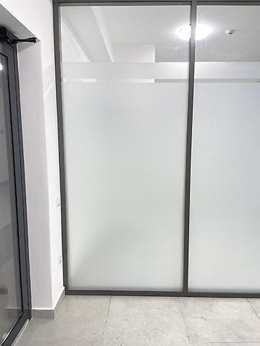 пленка для тонировки: На заказ Каркасная перегородка, Для офиса, Монтаж — 4