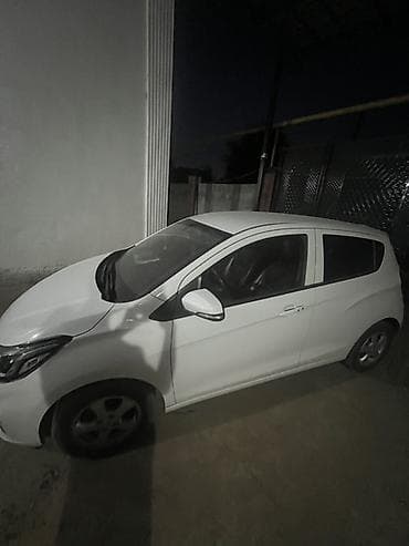 ск пионер: Chevrolet Spark: 2019 г., Автомат, Бензин, Хэтчбэк — 2