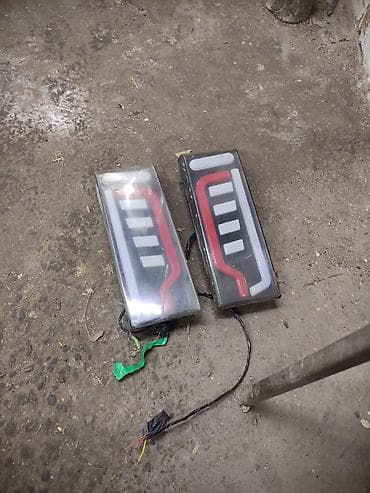 бокс сдаю: Пара светодиодных задних фонарей (левый и правый блок). - Тип — 2