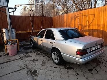 Продажа авто: Mercedes-Benz W124: 1991 г., Механика, Седан — 3
