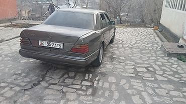 салон сиденья на мерседес 124: Mercedes-Benz W124: 1992 г., 2 л, Механика, Бензин, Седан — 5