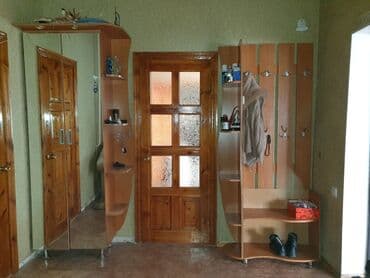 Гарнитур для прихожей, Б/у, Тумба, Вешалка, Зеркало, цвет - Бежевый