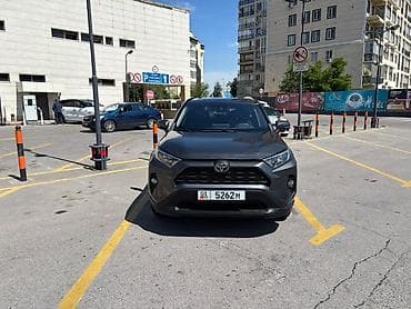 Toyota RAV4: 2019 г., Автомат, Бензин, Кроссовер — 1
