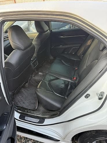 toyota vitiz: Toyota Camry: 2022 г., Седан — 7