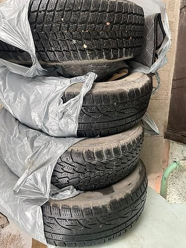 Комплект зимних шин (4 шт.) - Тип: зимние, 2 шипованные и 2