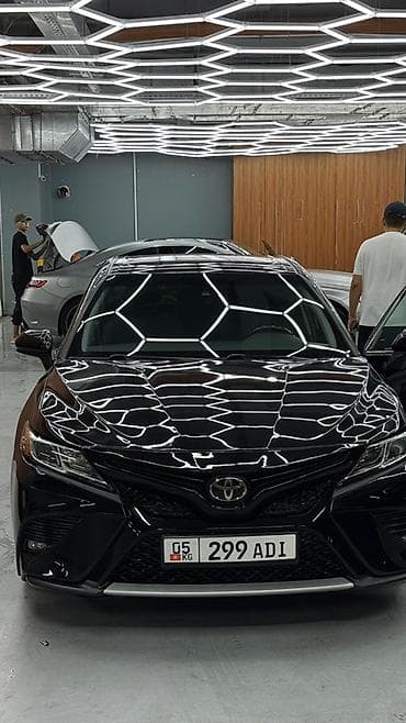 Toyota Camry: 2018 г., 2.5 л, Автомат, Бензин, Седан