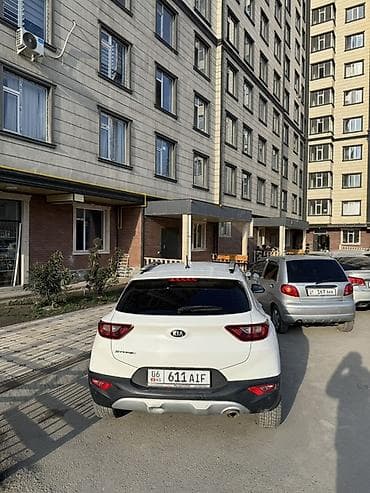 фара рф 1: Kia Stonic: 2018 г., 1.6 л, Автомат, Дизель, Кроссовер — 2