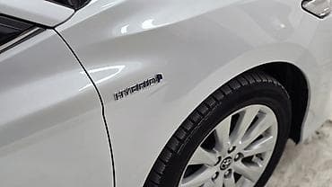 краун crown: Toyota Camry: 2019 г., 2.5 л, Вариатор, Гибрид, Седан — 8
