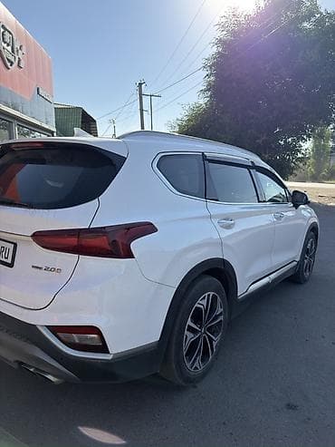 Hyundai Santa Fe: 2018 г., 2 л, Автомат, Дизель, Кроссовер — 3