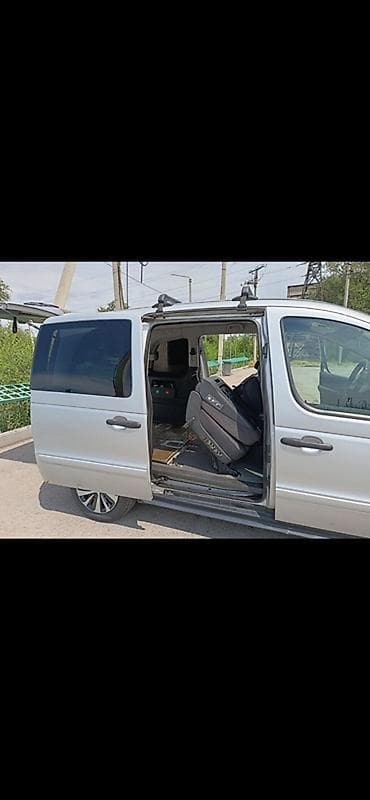 мэри: Mercedes-Benz Vaneo: 2004 г., Механика, Бензин, Минивэн — 4