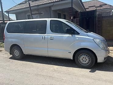 стол от срв: Hyundai Starex: 2008 г., 2.5 л, Автомат, Дизель, Минивэн — 7