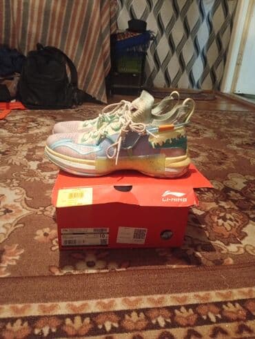срочно продаю в связи с переездом: Эркектердин кроссовкасы, 44, Колдонулган — 2