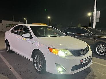 e2 byd: Toyota Camry: 2012 г., 2.5 л, Автомат, Гибрид — 3