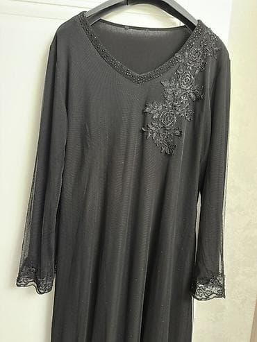 вечерние кружевные платья: Элегантное черное вечернее платье в пол. - Силуэт: прямой, свободный — 4