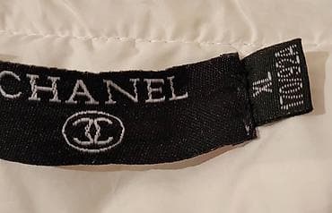 coco chanel: 🎀CHANEL КУРТКА ДЕМИ РАЗМЕР- XL - 700 СОМ. 🎀ПЛАЩ- S,M -700 СОМ 🎀КОФТА — 2