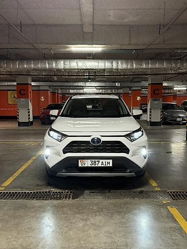 byd e5 2020: Toyota RAV4: 2020 г., 2.5 л, Гибрид, Кроссовер — 1