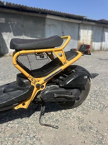 японские скутера: Скутер Honda Zoomer/Ruckus 50cc - Одноцилиндровый мотор с вариатором — 3